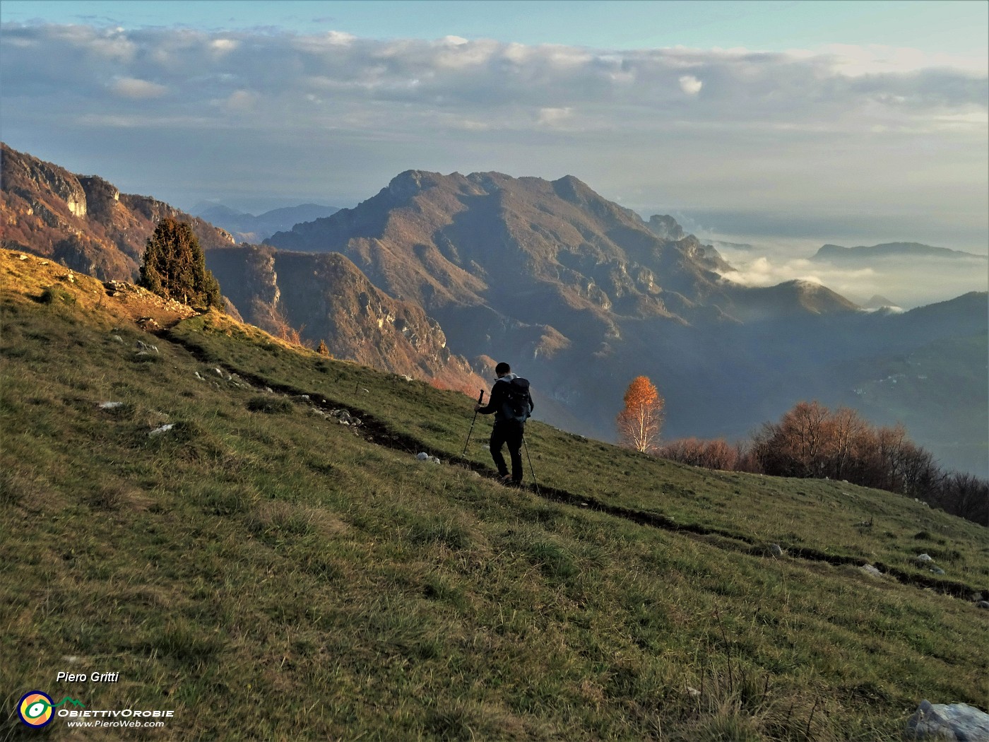 87 Sul sent. 120 con vista in Sornadello.JPG